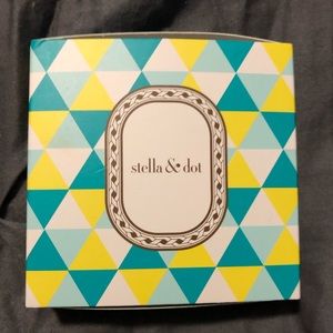 NEW Stella and Dot Gold Post Earrings